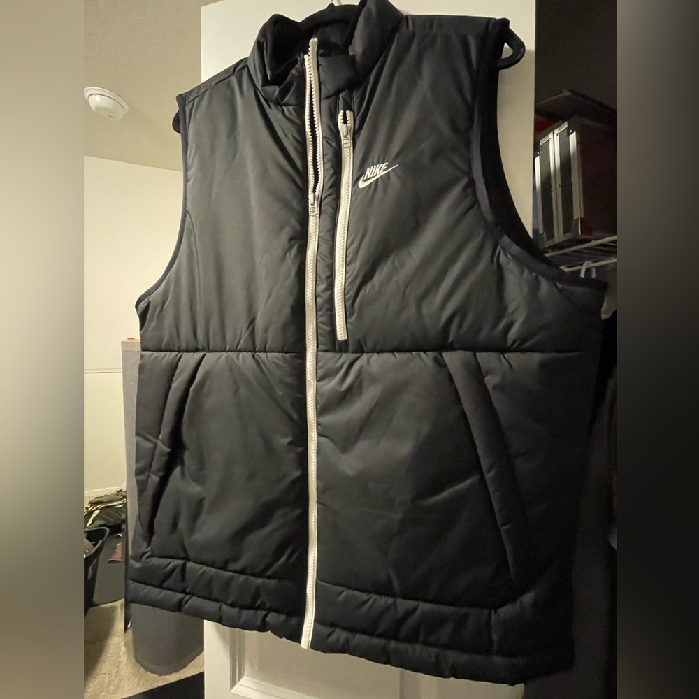 Nike Therma-Fit men’s vest